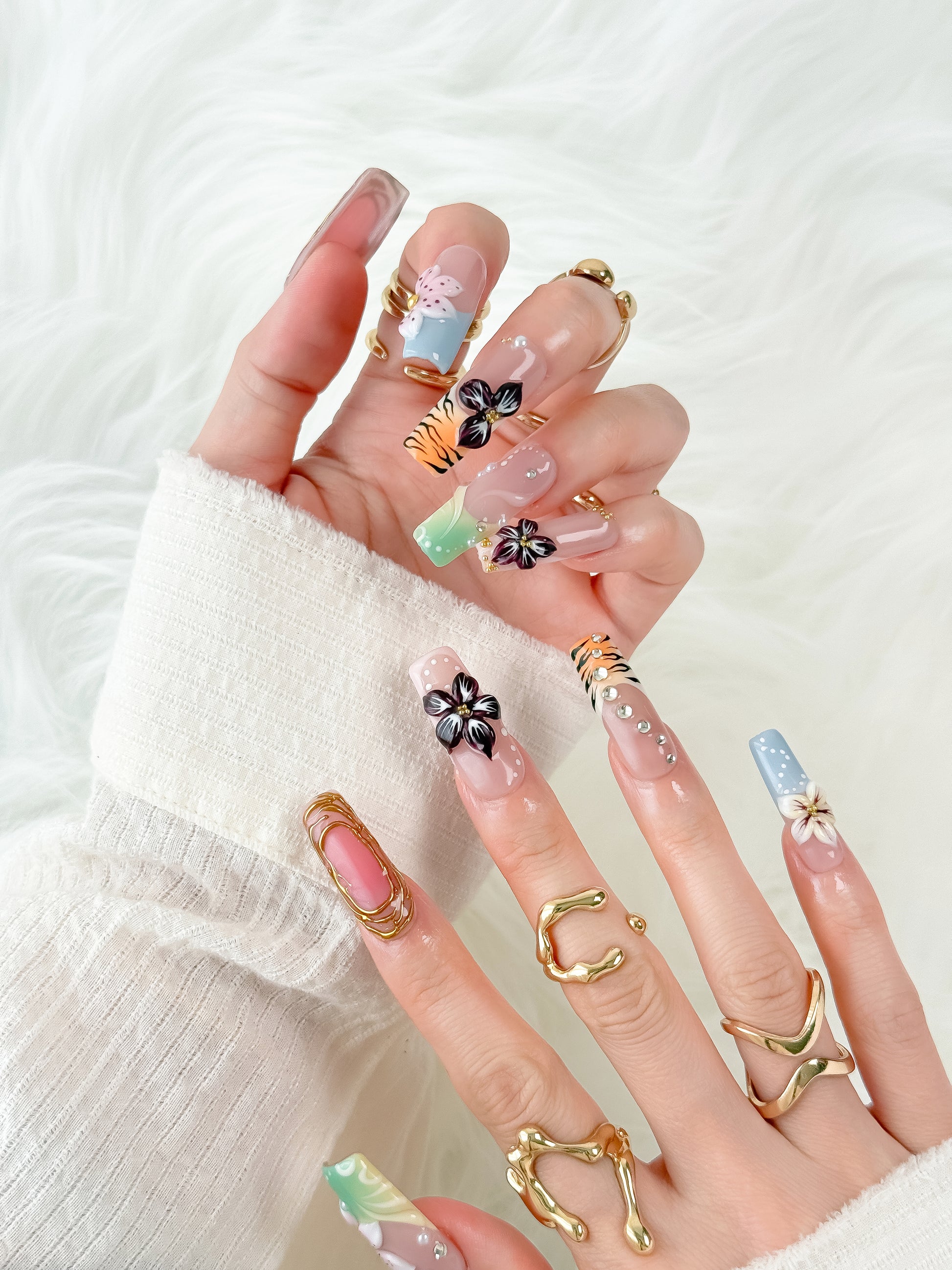 Floral Muse - NailVesta press-on nails image 1