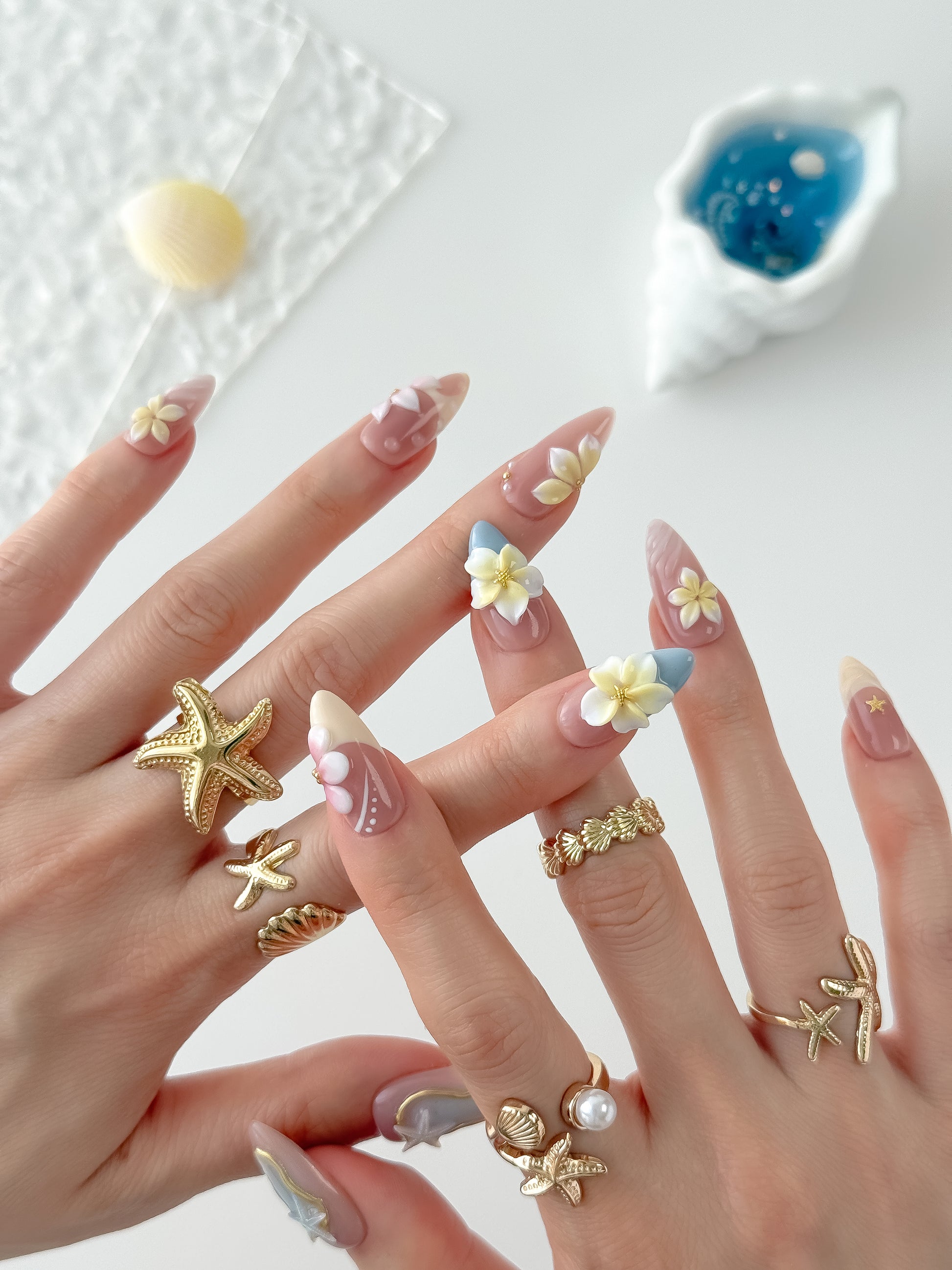 Sunlit Petals - NailVesta press-on nails image 1